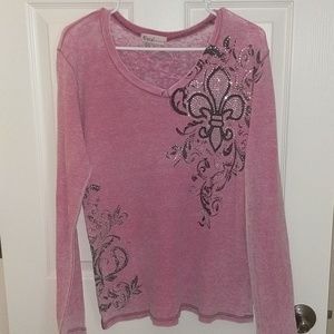 Women's XL shirt with fleur-de-lis pattern w/ seq